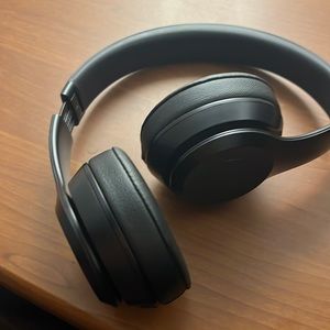 Beats Solo Wireless 3